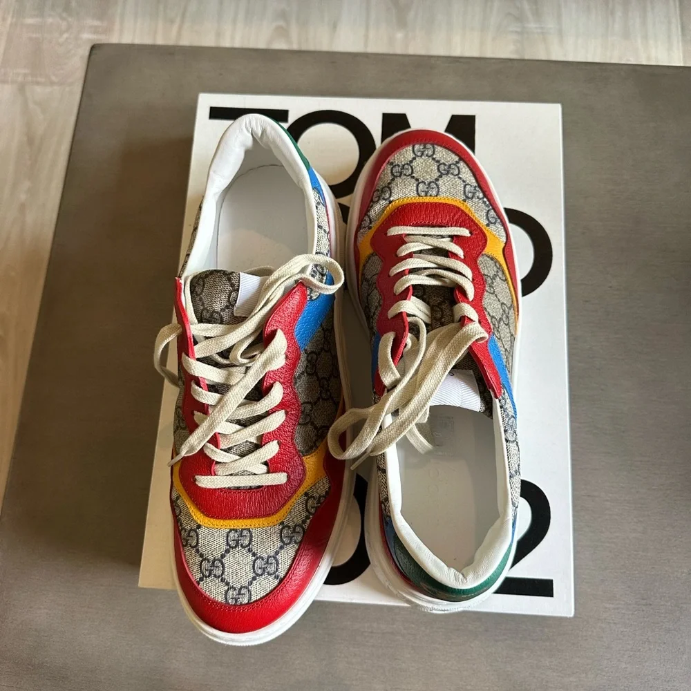 Men Gucci Red and Blue GG Pattern Sneakers - Picture 1 of 5